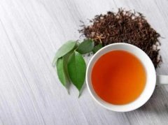 <b>茶叶为什么分为绿茶和红茶蓝狮？</b>
